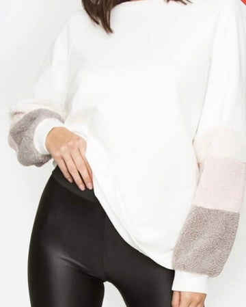 Women’s Faux Fur Trim Sweater – Soft Color Block Long Sleeve Winter Pullover